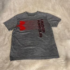 Boys youth large under armour heat gear T-shirt.